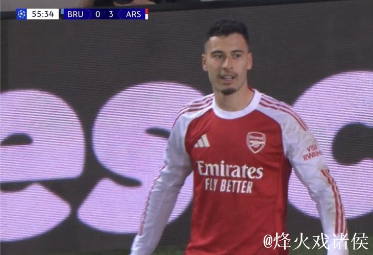 马丁内利达成连续5场欧冠破门壮举,自99-00赛季亨利后再现 马丁内利达成连续5场欧冠破门壮举,自99-00赛季亨利后再现