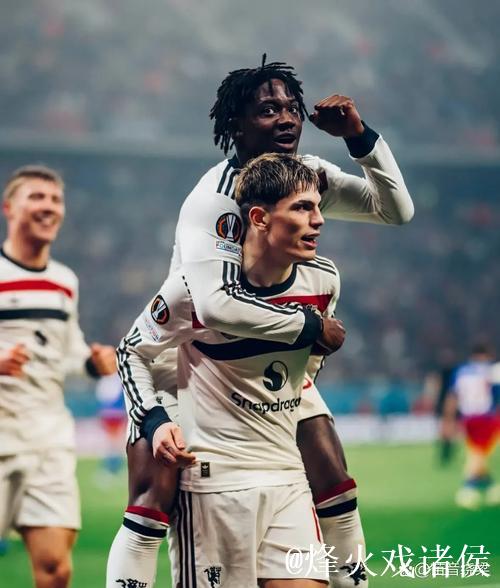 TMW主编:曼联冬窗不愿放走梅努,但球员及团队积极寻求转会 TMW主编:曼联冬窗不愿放走梅努,但球员及团队积极寻求转会